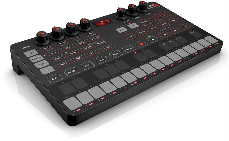 IK Multimedia UNO Synth